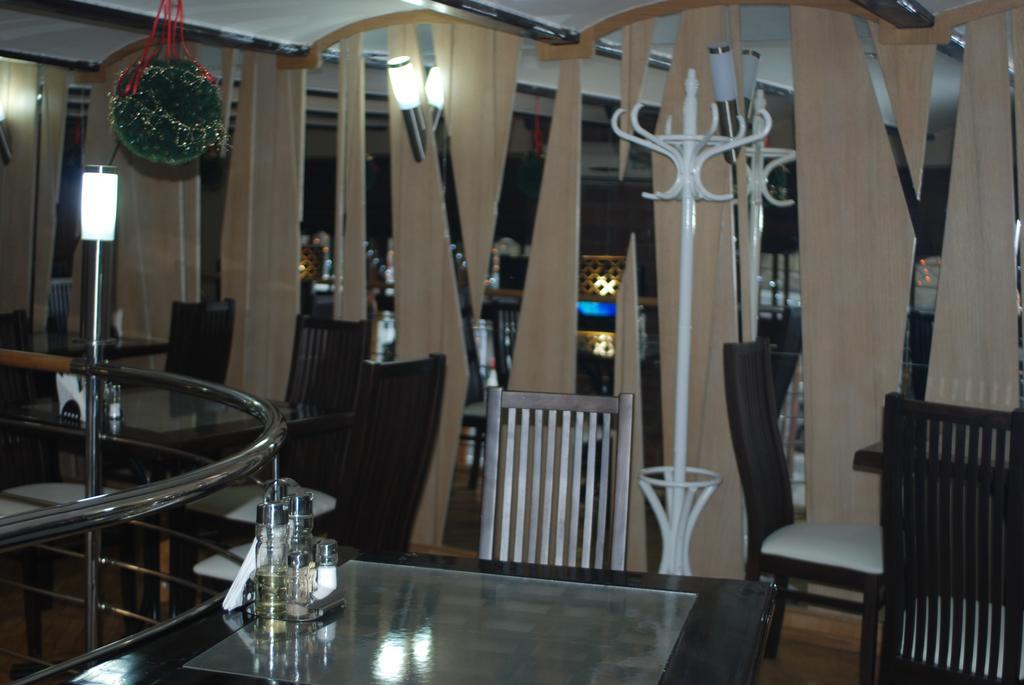 Apartment Roman Львов Экстерьер фото